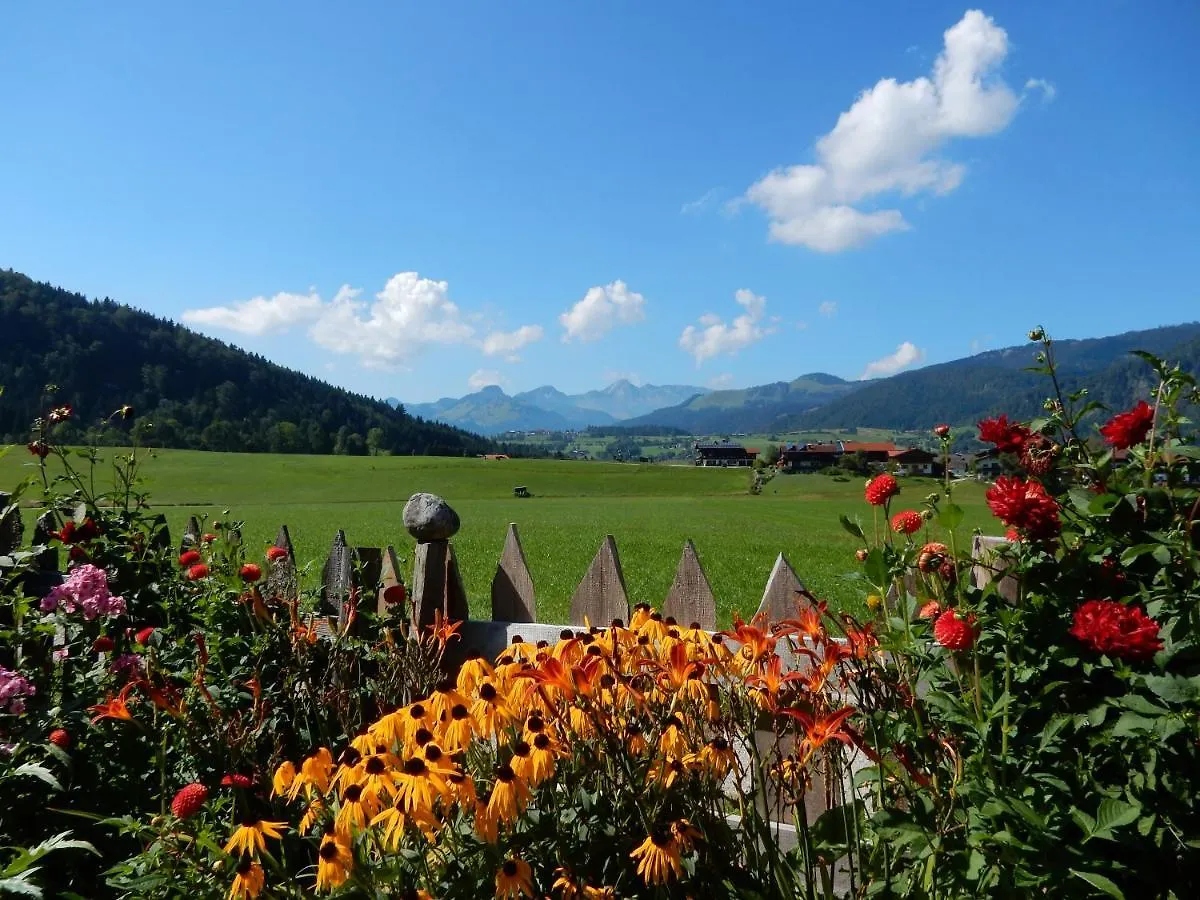 Gaestehaus Schoenfeld Reit im Winkl Guest house
