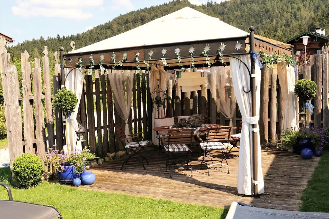 Guest house Gaestehaus Schoenfeld Reit im Winkl