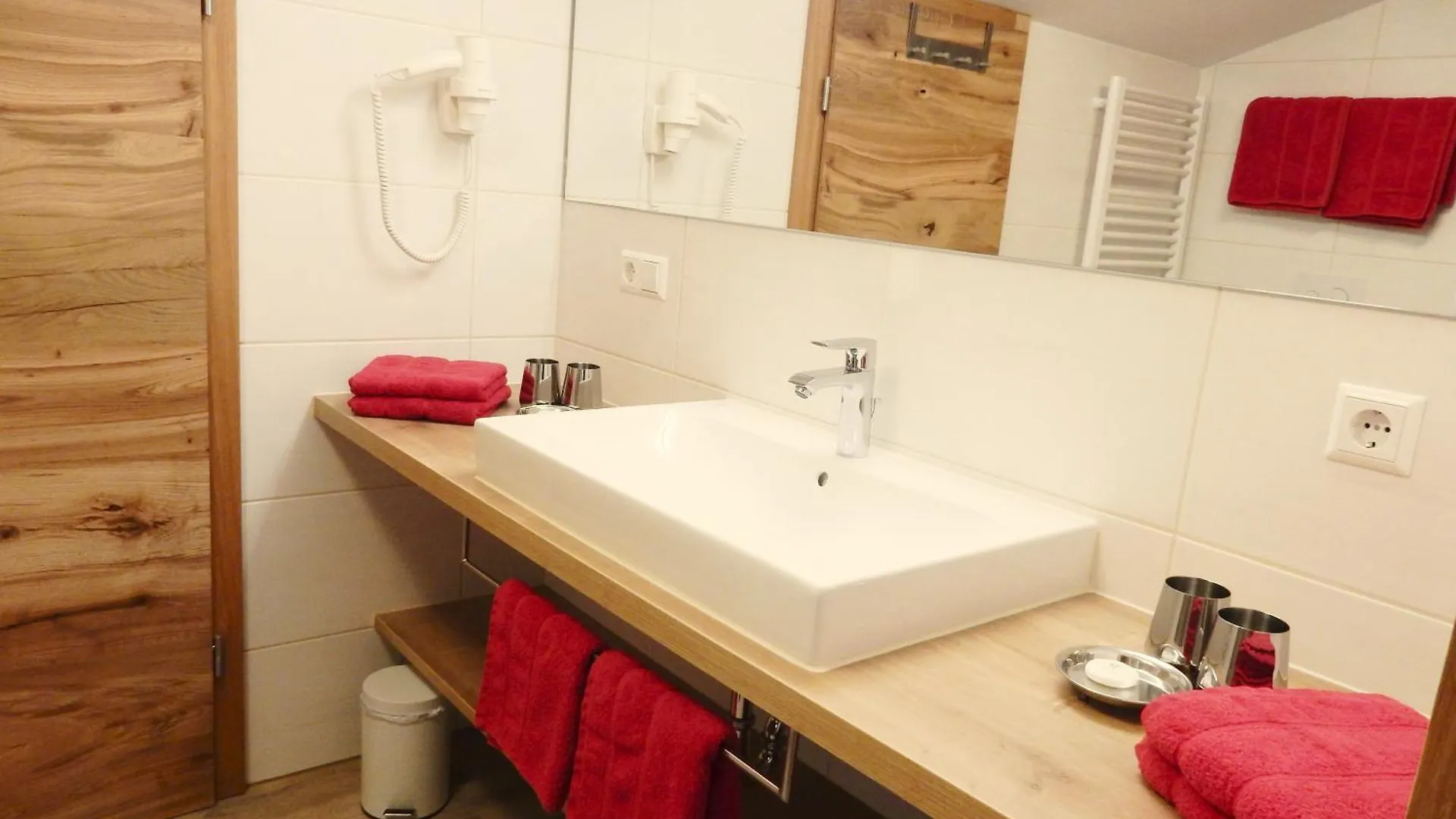 Gaestehaus Schoenfeld Reit im Winkl Guest house