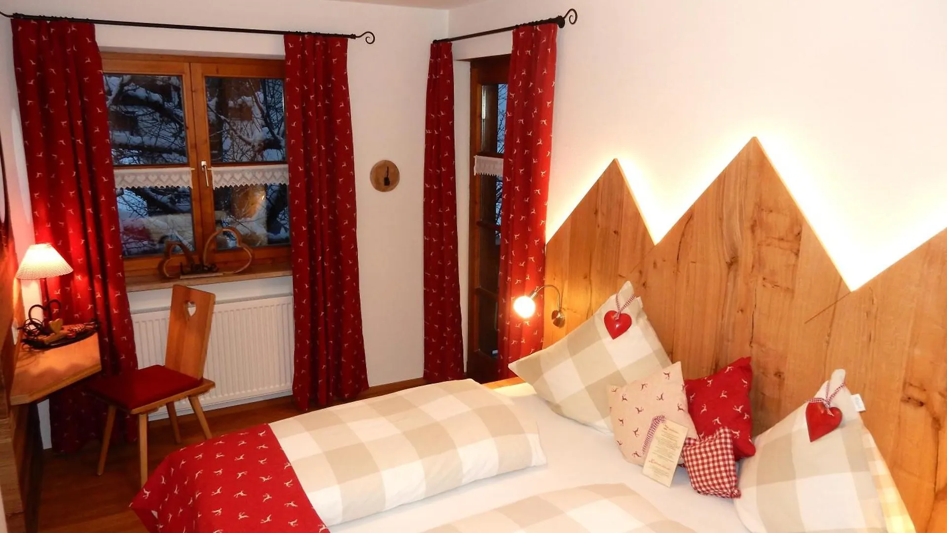 Gaestehaus Schoenfeld Reit im Winkl Guest house